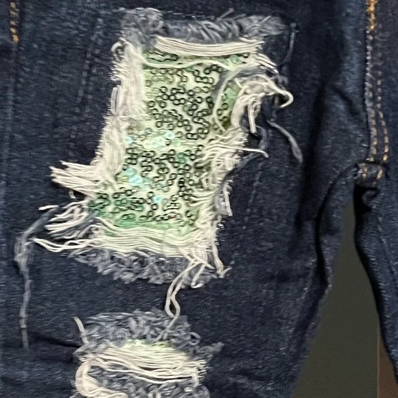 Marie Nicole Stay Wild Mint Green Leopard Ruffle Shirt and Distressed Jean Set - Picture 6 of 8